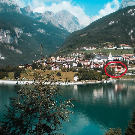 Attico Con Vista Sul Lago E Montagne A Molveno Exterior foto